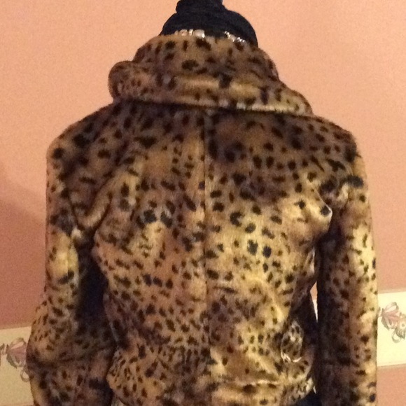 LOFT FAUX FUR ANIMAL PRINT FUR - Picture 2 of 3
